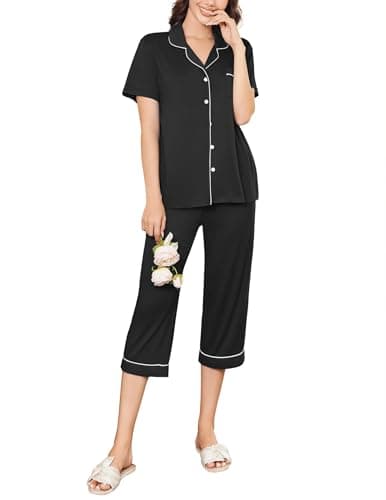 Ekouaer Pyjama Capri pour femme à manches courtes et boutons - Ensemble de nuit confortable - 2 pièces - Pantalon - Noir - Moyen