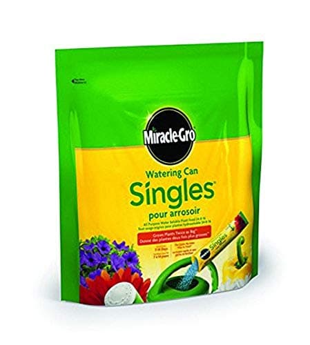 Miracle-Gro Arrosoir Singles Engrais pour plantes 24-8-16, paquet de 24 | Sachets d'engrais solubles dans l'eau tout usage | Alimentation facile et sans gâchis pour l'intérieur et...