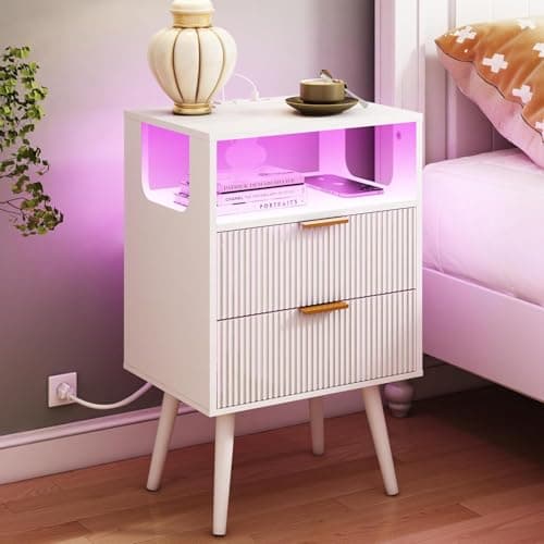JOONEE Table de chevet blanche avec station de recharge et lumières LED, table de chevet moderne avec 2 tiroirs de rangement et étagère en bois ouverte, pour chambre à coucher et petite...