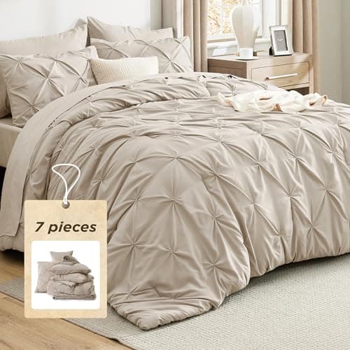 Ensemble de couette Bedsure Queen Beige - Lit dans un sac Queen Size 7 pièces, parure de lit GentleSoft™ Pintuck cadeau pour la famille, couette toutes saisons à plis pincés...